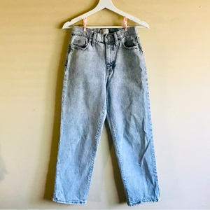 Universal Threads Gray Vintage Straight Jeans‎ Size 2/26R